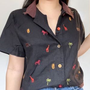 Black shirt with animal embroidered